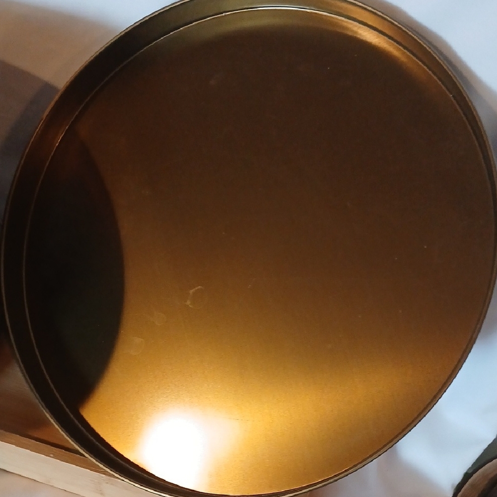 Mary Engelbreit Candle Burns Brightest at Christmastime Biscuit Tin *Read - Picture 7 of 10